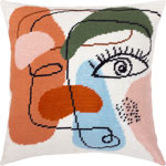 V-540: Mysterious look